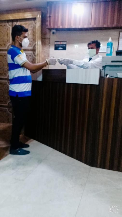 Hotel Alfa International Near Nanavati Hospital Mumbai Near Airport Mumbai Near Juhu Beach Экстерьер фото